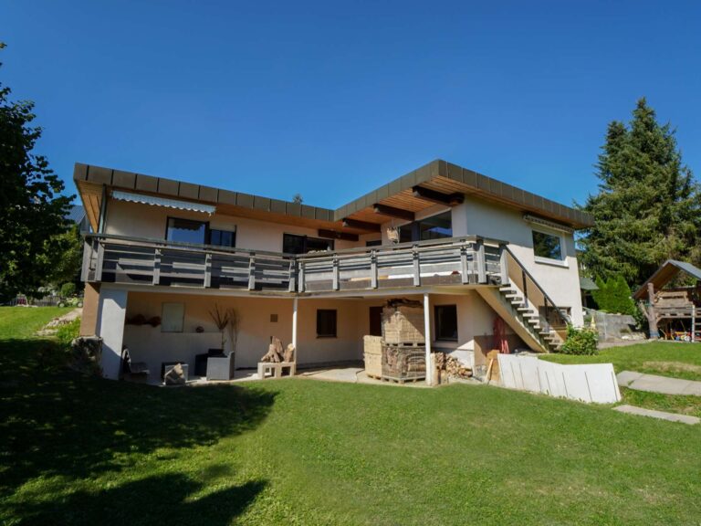 Modernisierter Bungalow mit großem Grundstück