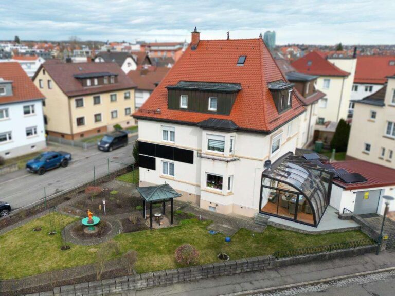 Modernisiertes und gepflegtes 2- bis 3-Familienhaus