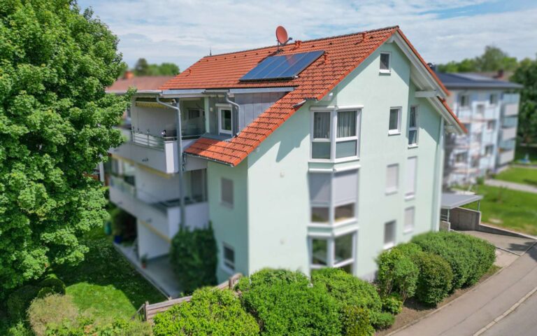 Komfortabel Wohnen: Helle, barrierefreie Wohnung mit Aufzug!