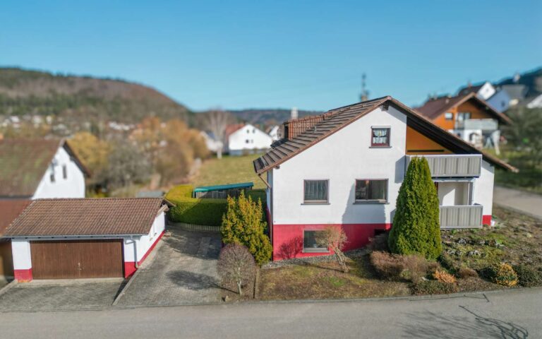 Haus mit Potenzial: Viel Platz für Ihre Wohnideen in ruhiger Lage von Wehingen!