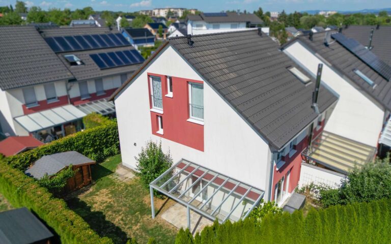 Modernes Reihenendhaus für Familien im beliebten Wohngebiet Strangen