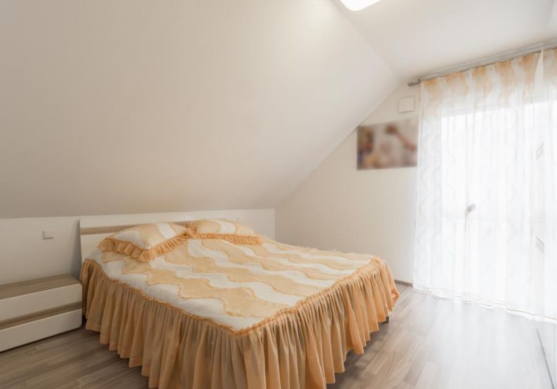 Schlafzimmer 1